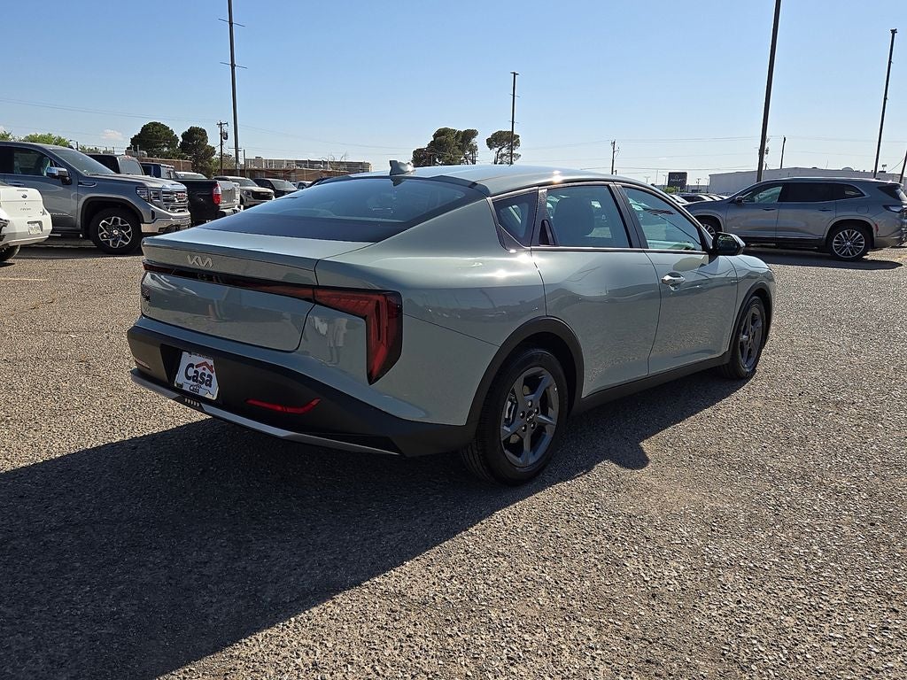 2025 Kia K4 LXS