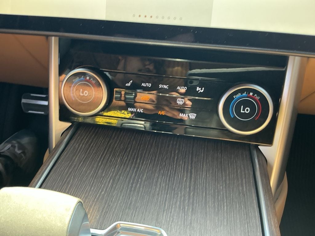 2023 Land Rover Range Rover SE