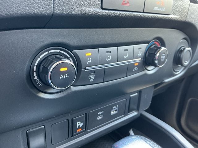 2022 Nissan Frontier S