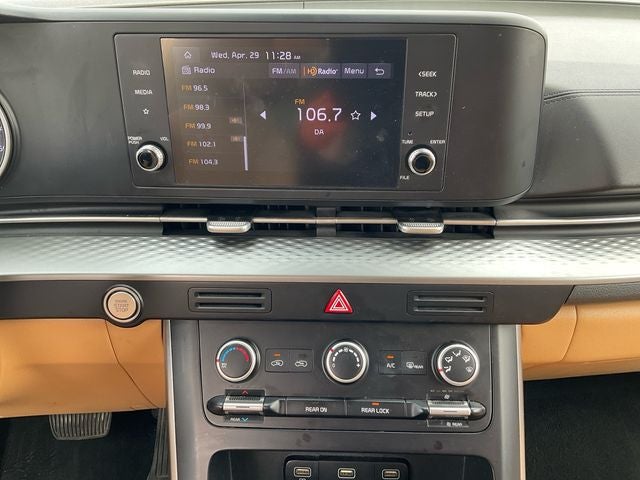 2023 Kia Carnival LX