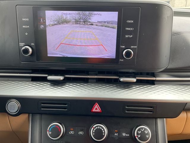 2023 Kia Carnival LX