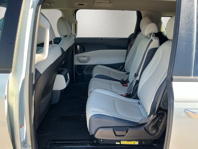 2025 Kia Carnival EX