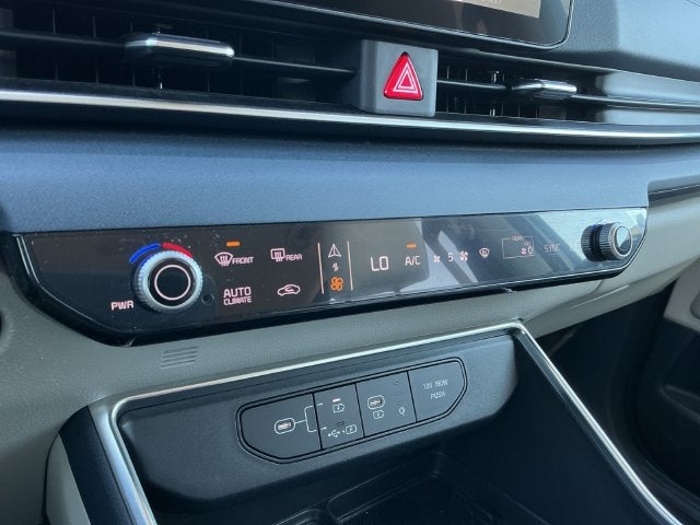 2025 Kia Carnival EX
