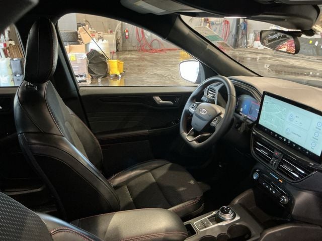 2025 Ford Escape Hybrid ST-Line