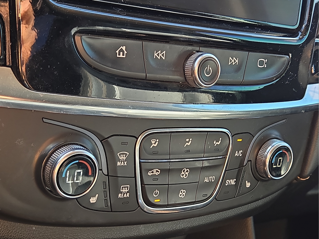 2021 Chevrolet Traverse RS