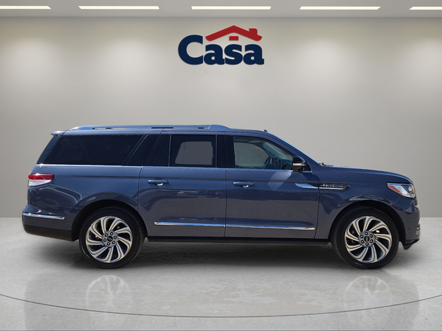2022 Lincoln Navigator L Reserve