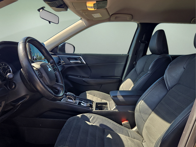 2022 Mitsubishi Outlander SE