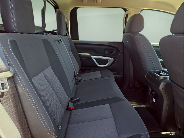 2024 Nissan TITAN Crew Cab SV