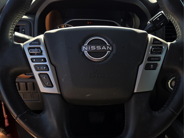 2024 Nissan TITAN Crew Cab SV