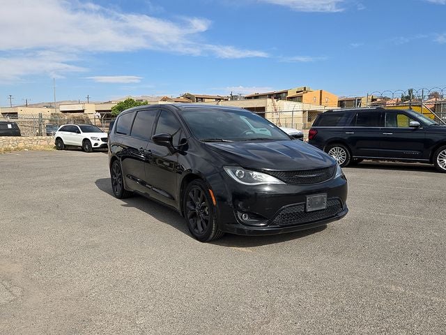 2020 Chrysler Pacifica Touring