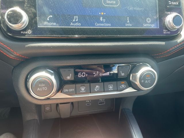 2025 Nissan Versa 1.6 SR