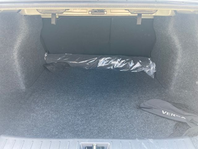 2025 Nissan Versa 1.6 SR