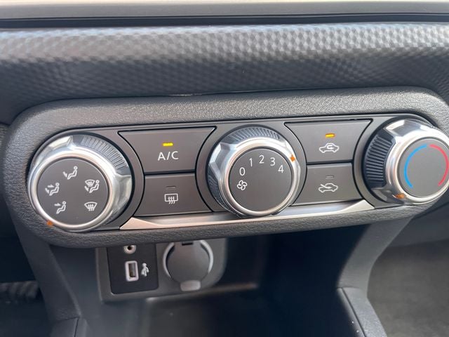 2025 Nissan Kicks Play S Nissan Certified