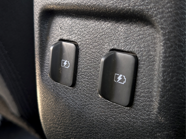 2024 Nissan Kicks SR Nissan Certified