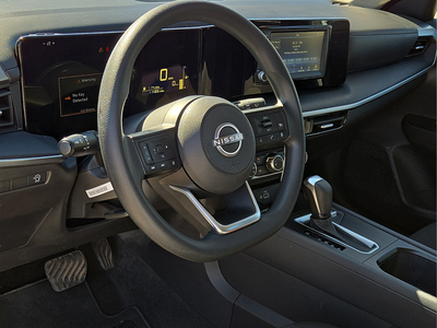 2025 Nissan Kicks S
