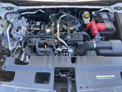 2025 Nissan Kicks SR