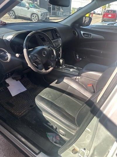 2020 Nissan Pathfinder SL