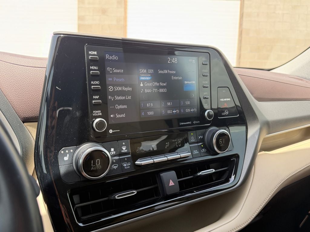 2022 Toyota Highlander Hybrid XLE