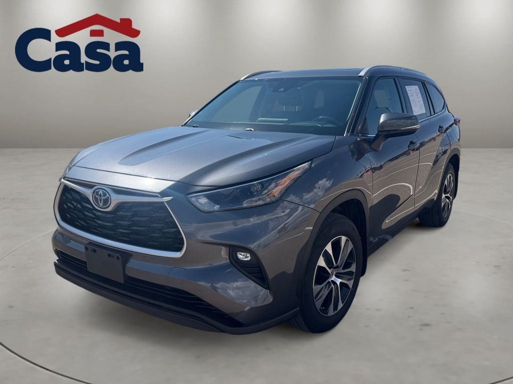 2022 Toyota Highlander Hybrid XLE