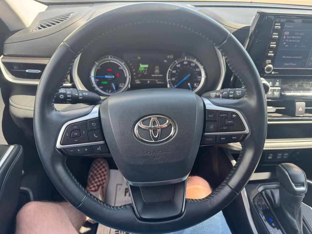 2022 Toyota Highlander Hybrid XLE