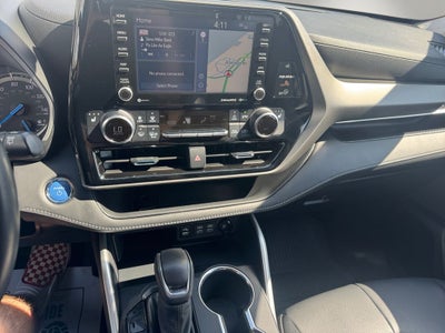 2022 Toyota Highlander Hybrid XLE
