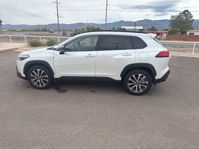 2025 Toyota Corolla Cross XLE