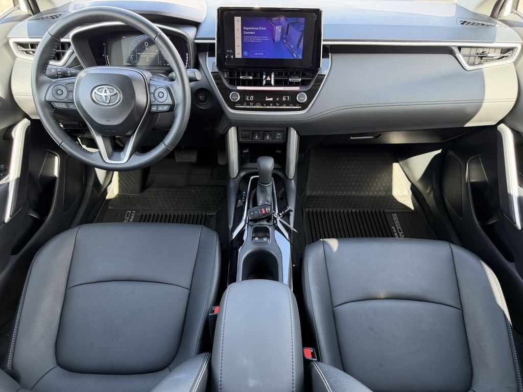 2025 Toyota Corolla Cross XLE