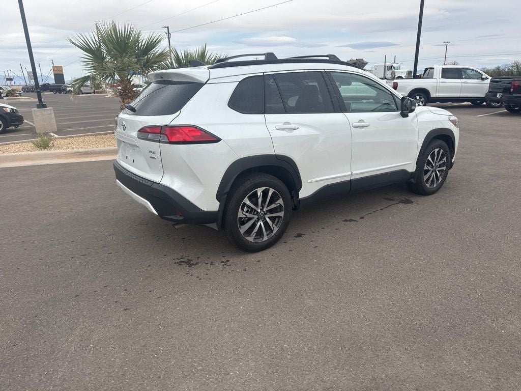 2025 Toyota Corolla Cross XLE