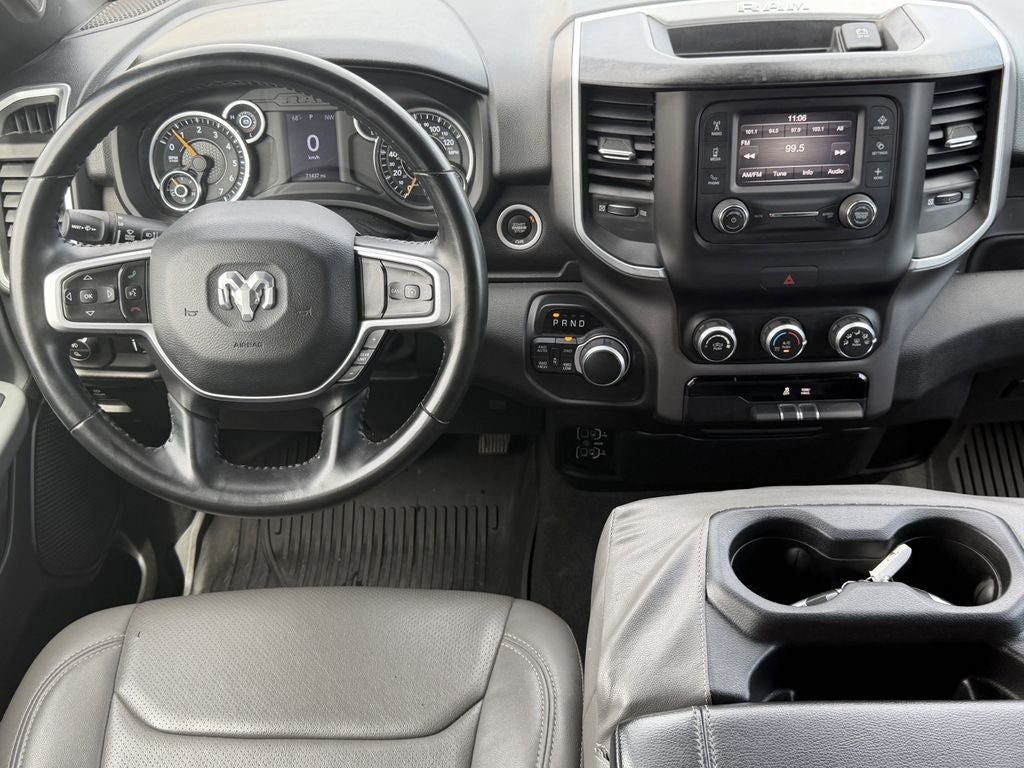 2022 RAM 1500 Big Horn Crew Cab 4x4 5'7' Box