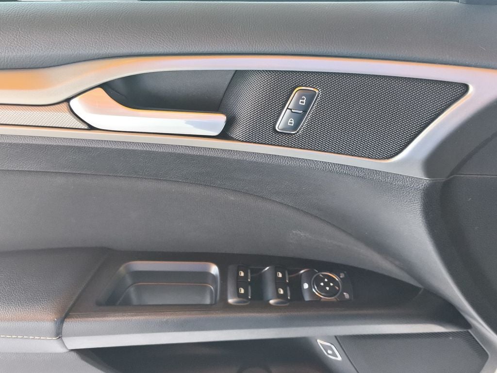 2017 Ford Fusion Hybrid SE
