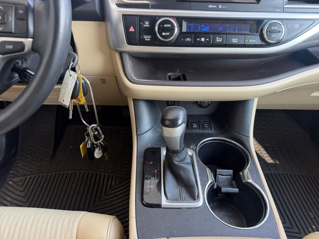 2015 Toyota Highlander LE Plus V6