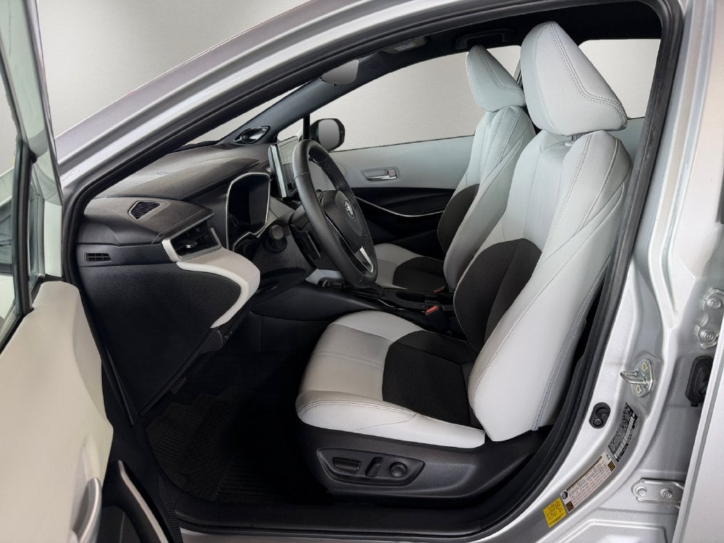 2025 Toyota Corolla Hatchback XSE