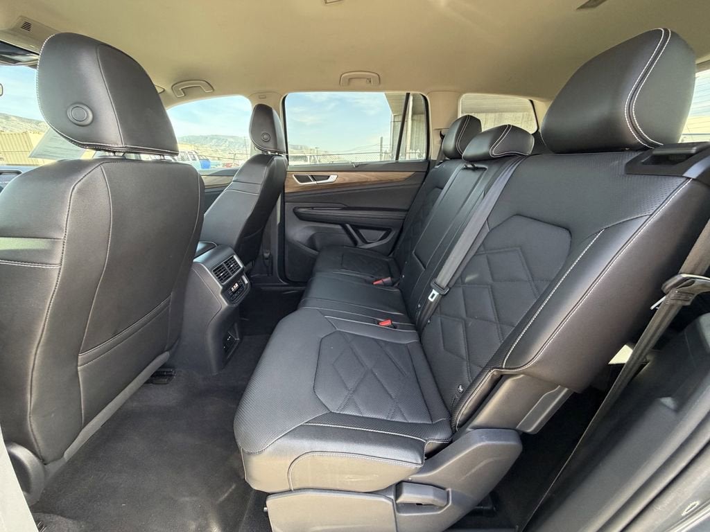 2025 Volkswagen Atlas 2.0T SE w/Technology