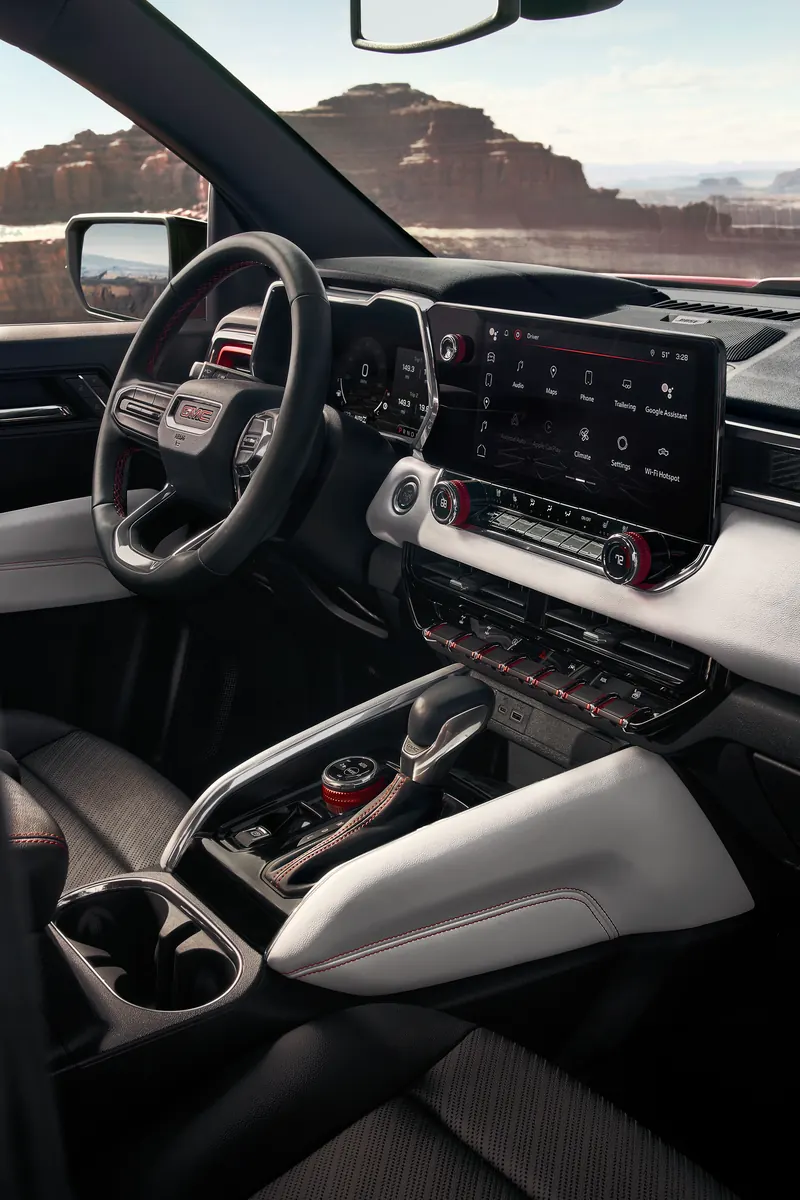 2026 GMC Canyon infotainment system at Casa GMC in Alamogordo NM